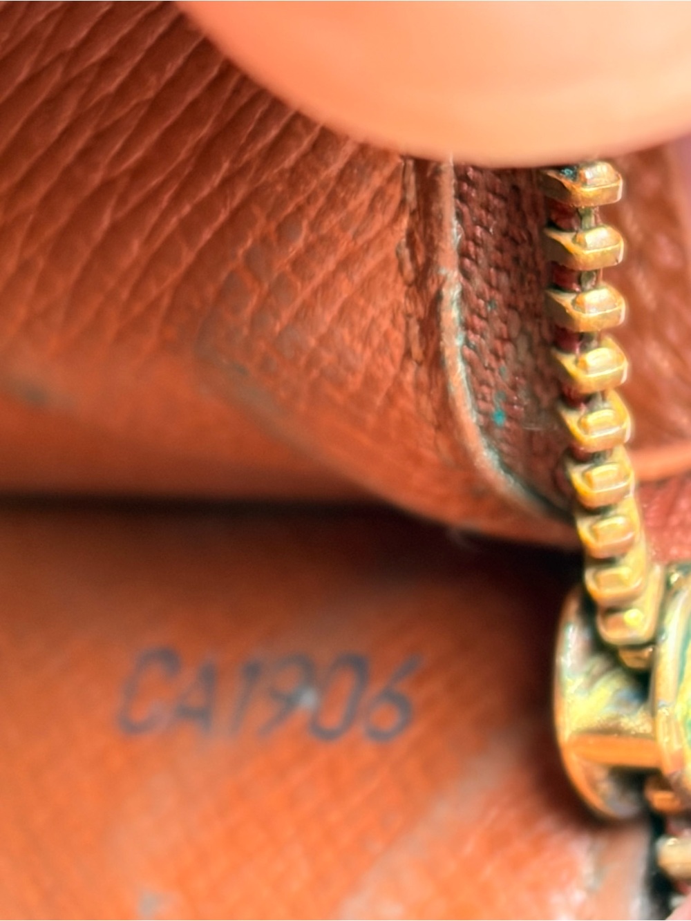 Louis Vuitton Monogram Long Wallet Sarah Authentic 1996 DateCode Spain Damaged - Picture 7 of 12